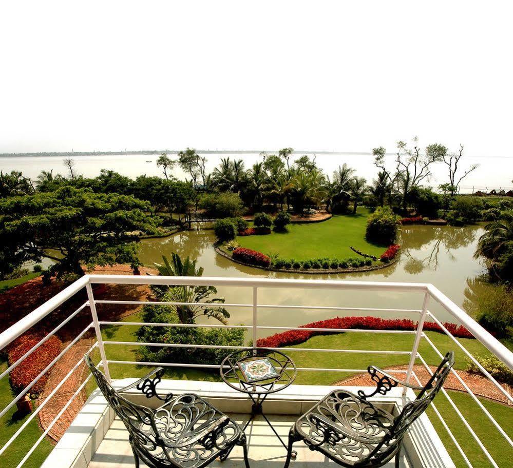 Hôtel The Ffort Raichak. à Calcutta Extérieur photo